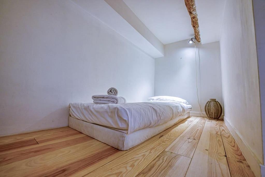 New - 1 Bed Apt Central Antibes Buitenkant foto